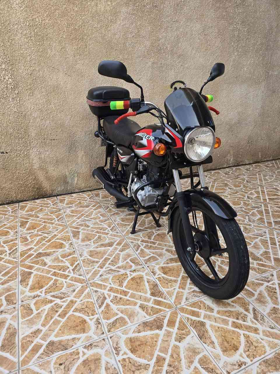 السلام عليكم شباب
بوكسر للبيع 
موديل 2023 
 نازله 2025 
دراجه زيرو
مكفوله كفاله عامه 
دراجه رقم وسنويه ديالى 
نكليزي تحويل ثاني يوم 
مكاني ديالى خالص
 الشراي يتصل على هذا الرقم ***********
