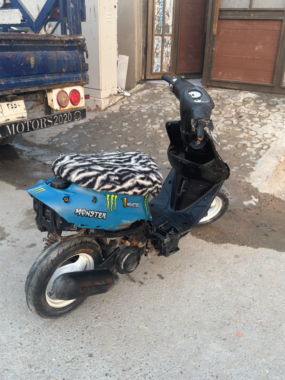 دراجه تسع زروف للبيع دراجه سلعه معدل خير من الله الدراجه محربه يعني طك هندر وطلع دراجه حلوه ومرتبه المحرك مفتوح مره وحده انه فتحته بيدي السعر ١٧٥وبيه مجال الرقم ***********المكان بصره حي بغداد قرب فلكت النرجس 