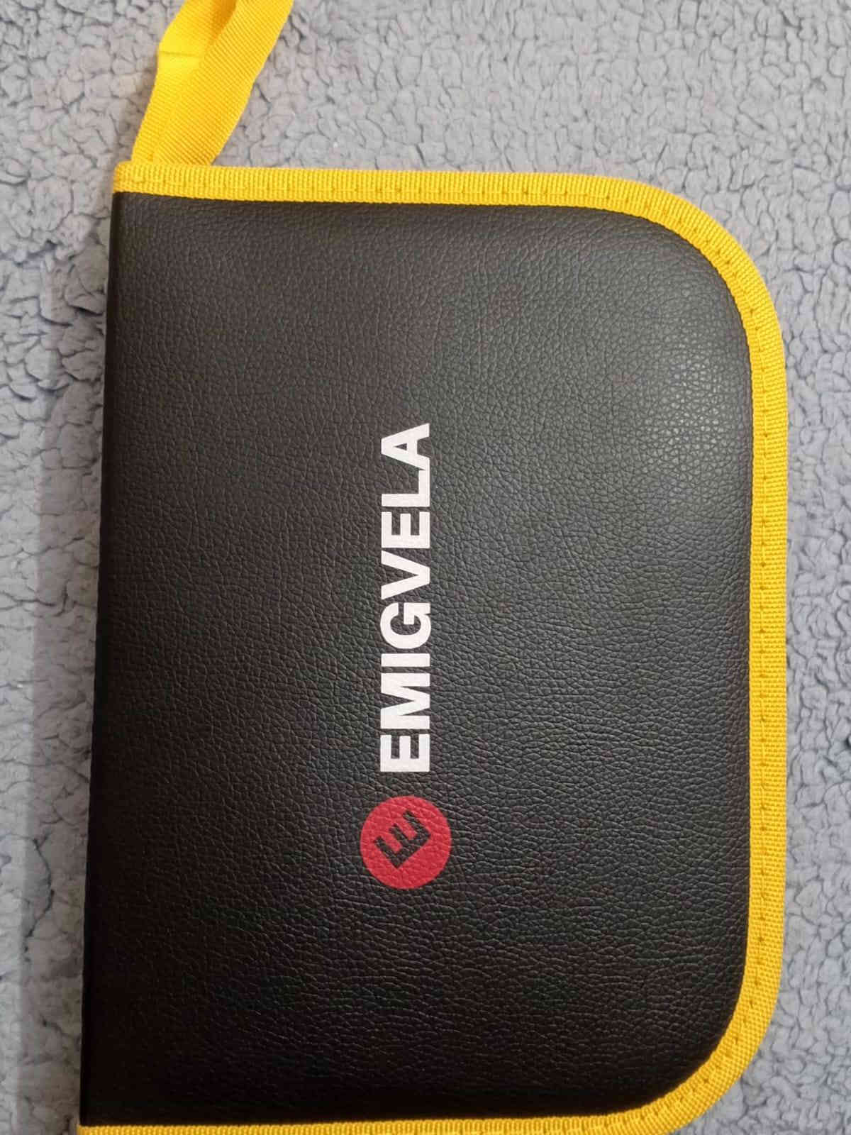 هذا المنتج هو شاحن بطارية طوارئ للسيارات متعدد الوظائف، من طراز GFP-31 من EMOVELA.
يستخدم لتشغيل بطارية السيارة في حالات الطوارئ.
يعمل كباور بانك لشحن الهواتف المحمولة والأجهزة اللوحية وأجهزة اللابتوب.
يأتي مع مجموعة متنوعة من الملحقات، بما في ذلك كابلات توصيل البطارية (الجمبر) ورؤوس شحن متعددة.
يتضمن أيضًا شاحن جداري وشاحن سيارة وحقيبة تخزين قوية 
ال سعر 60وبي مجال 
يوجد توصيل 
***********.فهد 
***********.حمدون 
العنوان صلاح الدين قضاء العلم مجاور  دائرة الأحوال المدنيه
