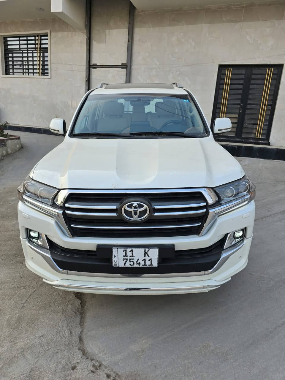 السلام عليكم للبيع لاندكروزر 2020
شركة ساز فول ام التطبيق رقم بغداد بسمي 
صور سونار بل منشور سياره كلش جديد وحلوه 
ماشي شي قليل86حقيقي سياره جاهز لأخير 
مكان بابل رقم ***********
