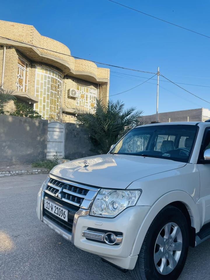 السلام عليكم باجيرو موديل ١٥ حبتور  رقم بغداد دولي بسمي جاهزه من كير محرك حداديه تخم تايرالسياره جديده ومكفوله من الصبغ والبارد جديده بمعنه الكلمه مكاني بابل الحله السعر ١٨٠ وبيهه مجال رقم ***********
