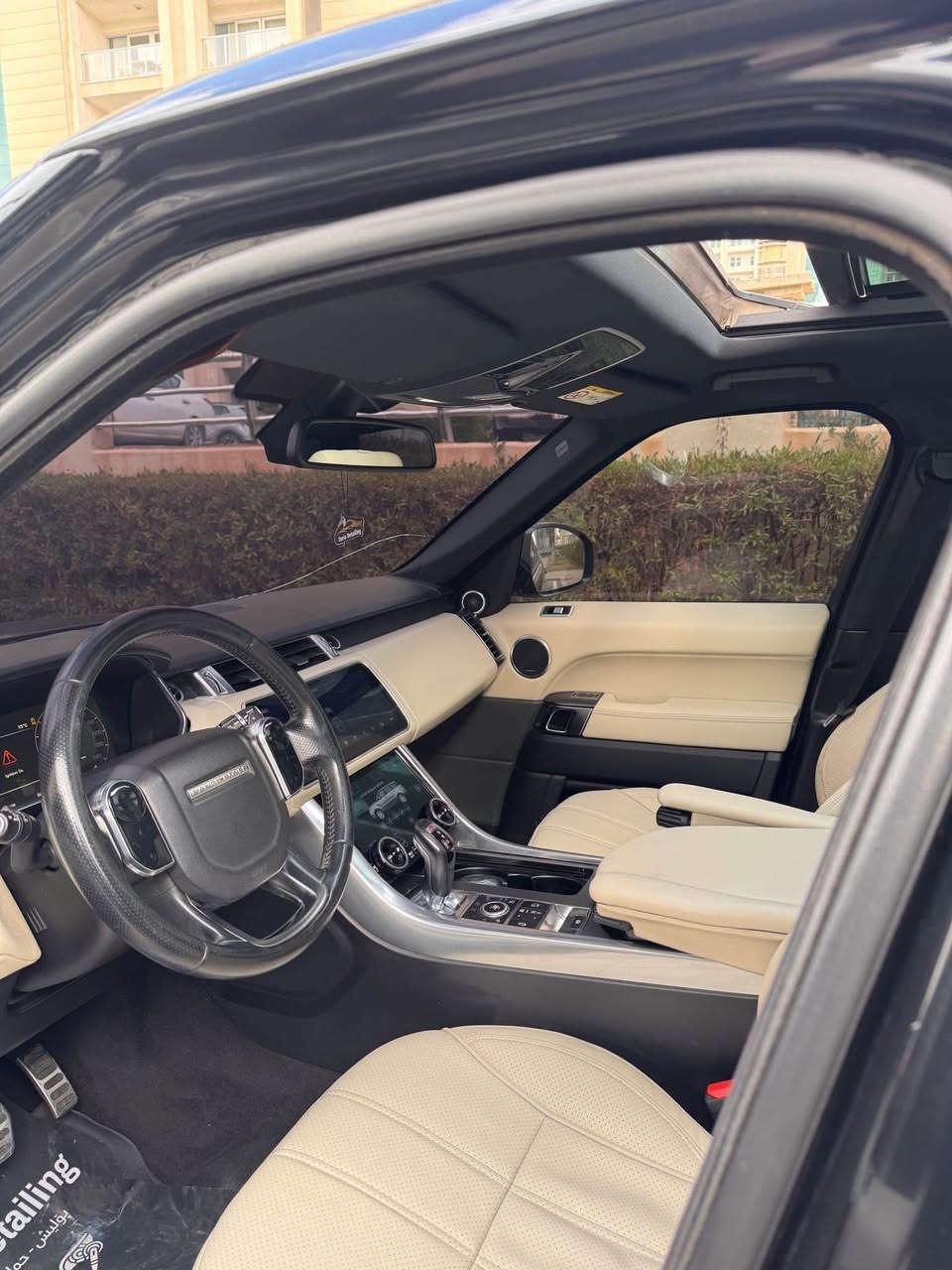 Range rover sport autobiography dynamic 
5.0L V8 supercharged 
وكاله شريكه سردار مكفول كفاله عامه
سەیارەکە ٢٠١٤ یە کامل دەرێ و ژۆرێی کرایتە ٢٠٢٢ SVR
كلين تايتله بەبێ صبوغ بەبێ تەعدیلە
سعر : ٣٠٥$ و مجال
***********
————————
سيارة ٢٠١٤ تغيير ٢٠٢٢ svr داخل و خارج
بدون صبغ و تعديل 
سعر : ٣٠٥$ و مجال أربيل, العراق
