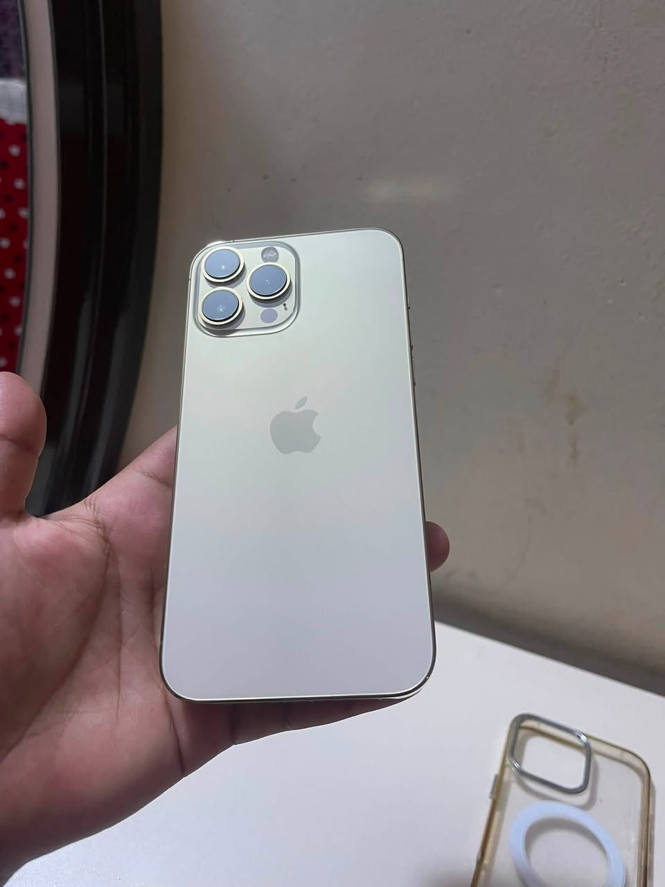 ايفون ١٣ برو ماكس ذاكره ٢٥٦ بطارية ٨٤ نظافه مليار زلغ واحد مابي وتر لا مفتوح ولا مصلح جهاز بجيس كله شغال مابي اي خلل فقط (( مفتوح تخطي يعني سيمكارت متوقف )) وللعلم جهاز إذا اخلي بي سيمكارت يقرأ السيمكارت بس مايشتغل كما موضح بصور تاخذه من بيتي اي مشكله اني حاظر 

سعره ٤٢٥ قفل 
مكاني بغداد سيديه 

***********
