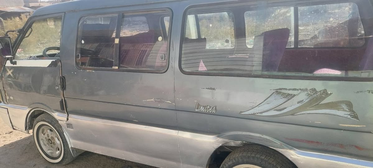 ١٩٩٤ كير نضيف  ومحرك جديد توه شاده سياره متروكه لان الله رزقه و تعيآ السعر ٢٠ ورقه مكانه بابل حله ومكلف بلنشر هذا رقمه ***********
