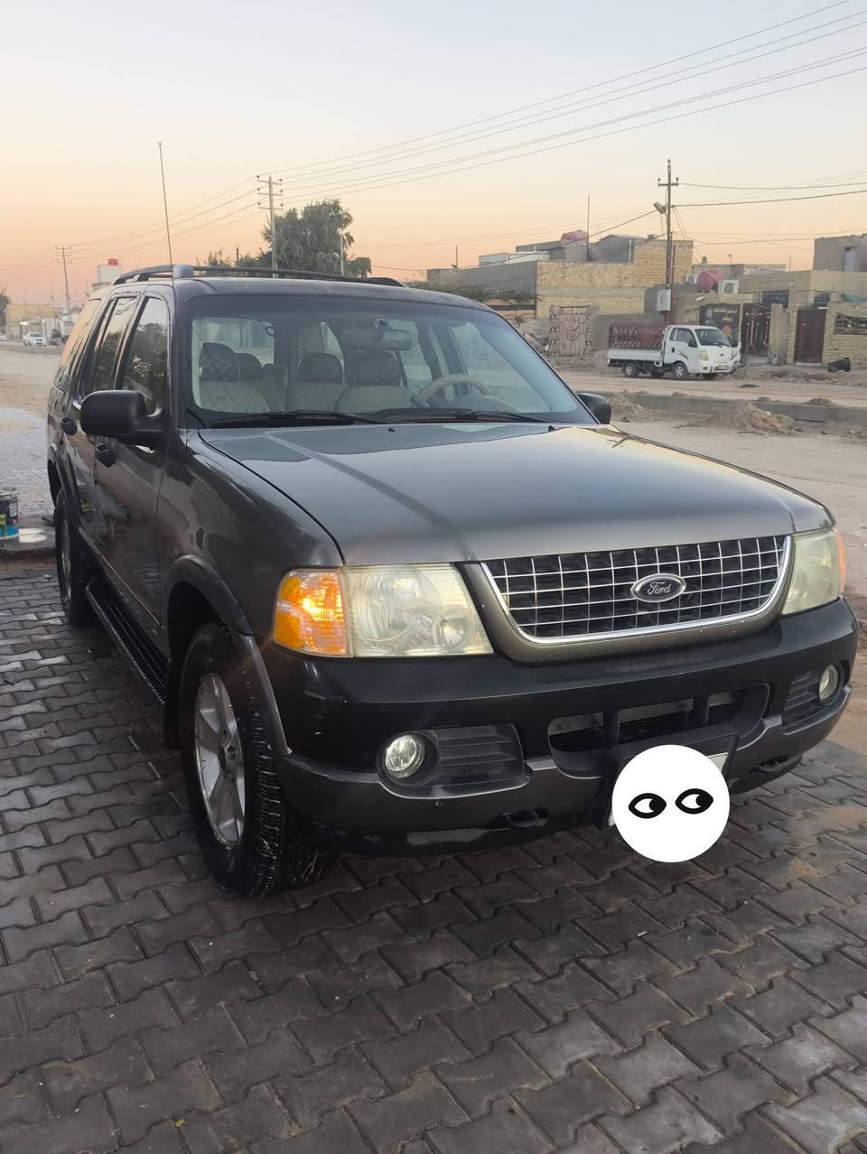 من رخصة مسؤول الكروب 
فورد اكسبلور موديل 2003رقم بغداد مشروع وطني الكير المحرك الحدادية 3قطع تبريد تدفئة بحالة  جيدة جدا الضرر فقط الجاملخ وباب جهة مقعد الصدر بدون دواخل ولاتبديل السعر 85 مع المجال مكان السيارة النجف الاشرف وتساب على نفس الرقم***********3
