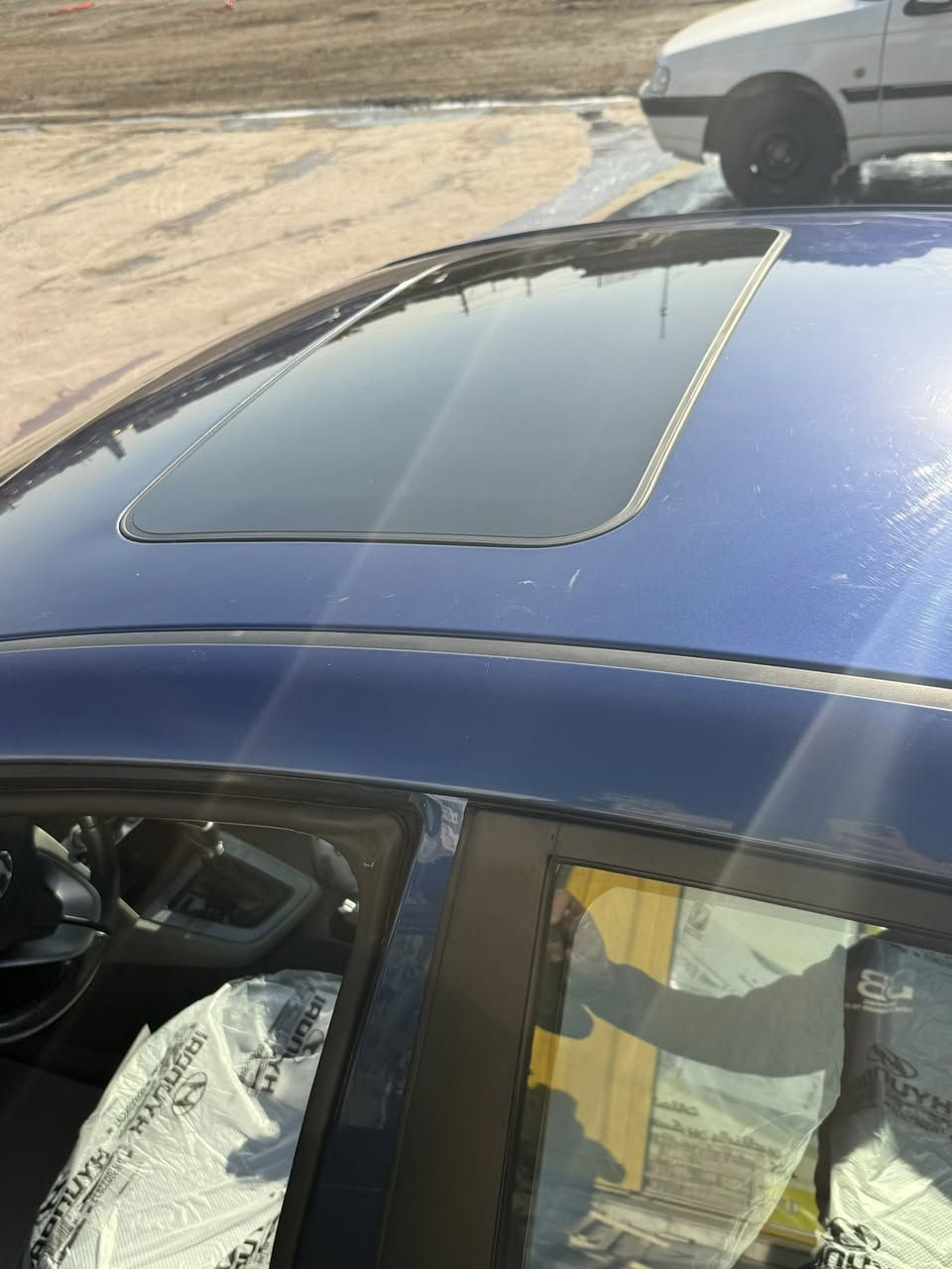 السلام عليكم 🫡 
من رخصت صاحب الكروب 
النترا مديل 2020 أمريكي 
حادثها موضح بلصور  
بدون لأشواصي ولا لغود 
السياره جاهزه ع اخير حبايه
مكينه 2000دوش لا تنقيص ولا تبخير 
كيرها ايتي. ما مفتوح 
صدر امامي خلفي 
تخم تاير  ويل 
السياره فول مواصفات 
بصمه تشغيل 
بصمه أبواب 
فتحه 
رادرات اماميه 
رادارات جانبيه 
تحكامات ستيرن جهتين 
شاشه كامره بلاد 
وضعيات قياده 
وبعد بيها هواي مواصفات   
السياره رقم سليمانيه
جديد سنويه 28
بسمنه تحويل أو وكاله 
مكان السياره بغداد. 
السعر 133وبيها مجال 
ملاحضه وين ميعجبك تفحص افحص شرط ابيعلك سونار 
***********
مكلف بلنشر.
