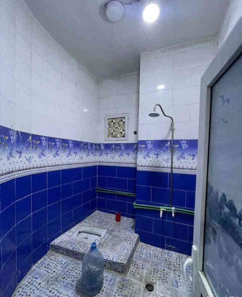 شقه للأيجار بالحكيمية طابق اول
تحتوي على غرفتين وصاله ومطبخ وصحيات سعر الأيجار 350 قفل 
***********
