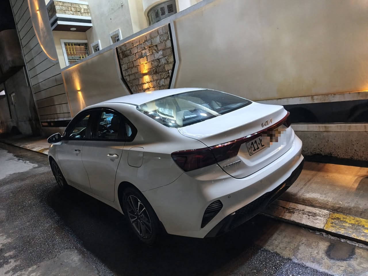 1_ موديل 2024
2_ لون ابيض محرك 2000
3_ رقم بغداد
4_ ماشيه 57 الف 
5_ مكفوله كفاله عامه عدا رصعه صغيره مامبينه بالجاملغ 
6_ ويل كب ومدوشمه جديده ارضيهة وكشنات 
7_ السعر ( 179 ) $
8_ مكان السياره الفلوجه 
***********
