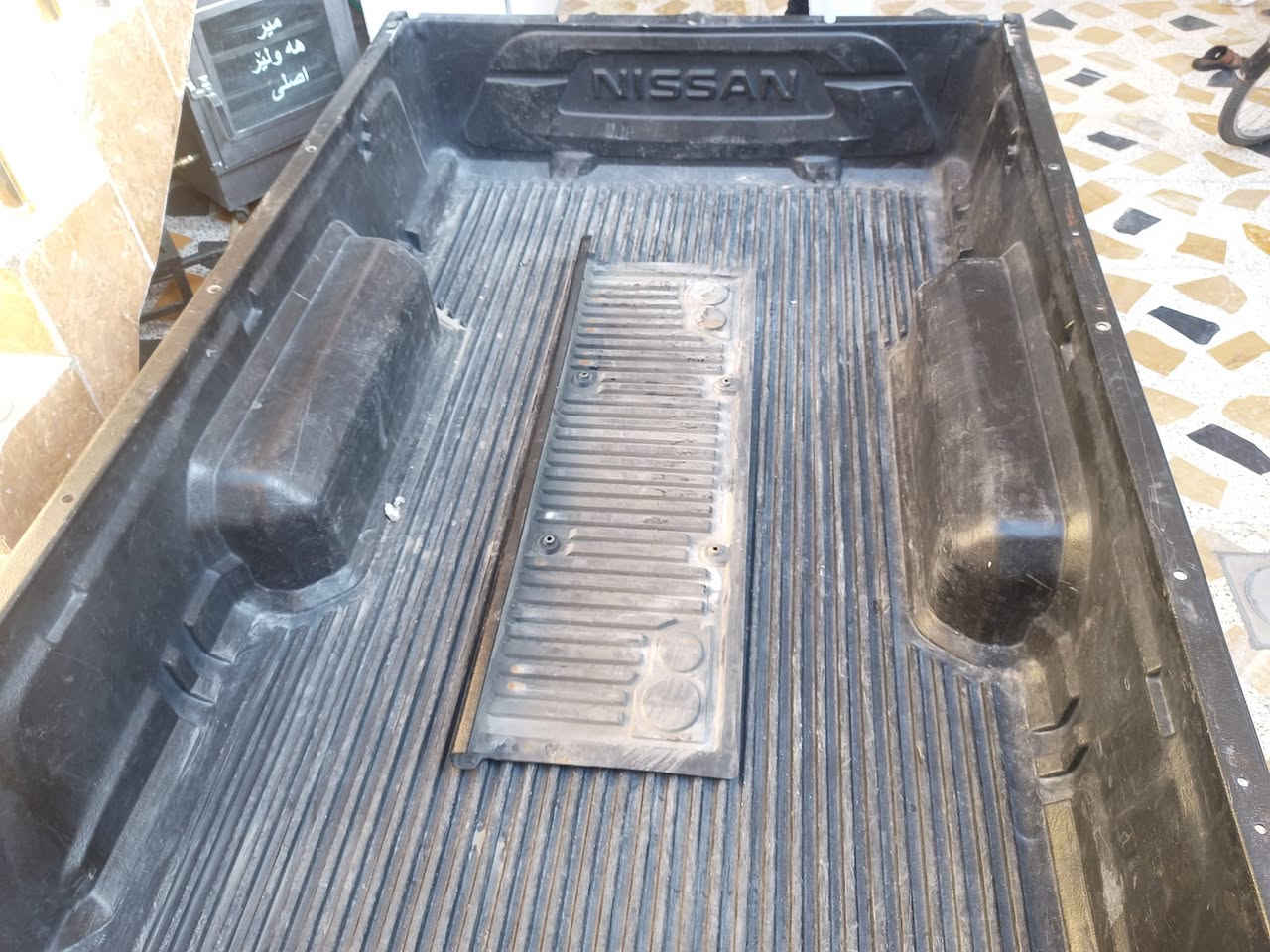 ناو بؤدى نيسان ٥ قولاب بؤفرؤشتن
بؤ زانينى نرخ ***********
