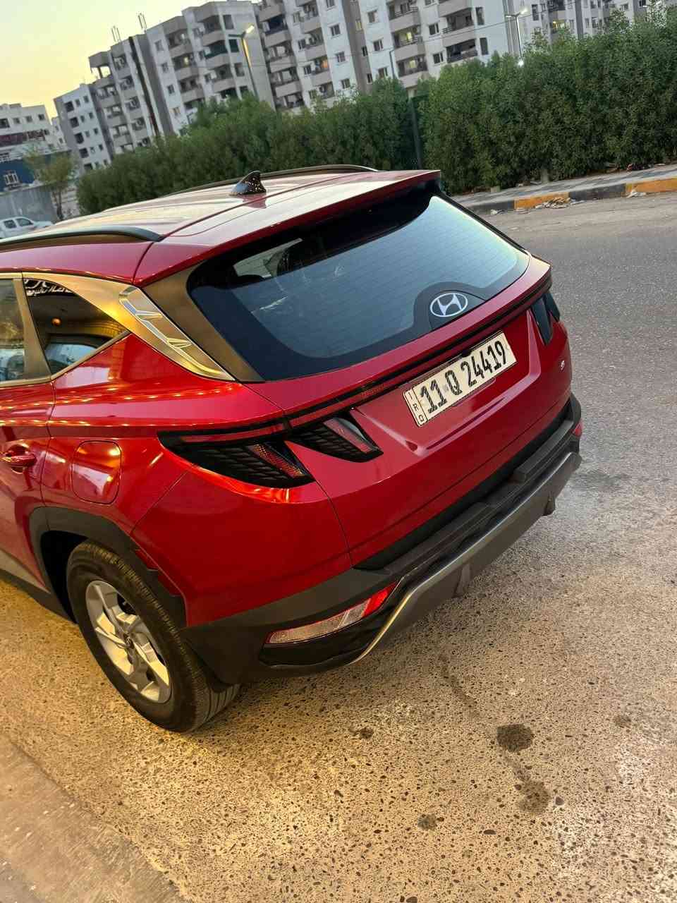 هونداي توسان وارد امريكي 
موديل 2023
مكينه 2500
كشن كهرباء 
تحكم ستيرين ورادارات 
تحديد مسار 
نقط عمياء 
تبريد قطعتين 
الشاشه ابل كار بلي 
شحن واير ليس 
حادثها قبغ جطنه مبدل ومصبوغ 
ماشيه ٢٥ الف كيلو متر 
السعر 222 ورقه وبيها مجال بسيط
***********
