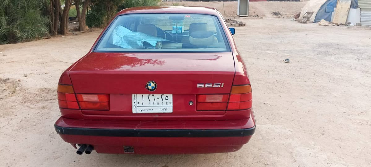 سلام عليكم حبايب بي ام سياره بيهه ضربه بل جاملق ومصلح يعني شي بصيط 525محرك مسكر السعر اتصل هذا رقمي ***********
