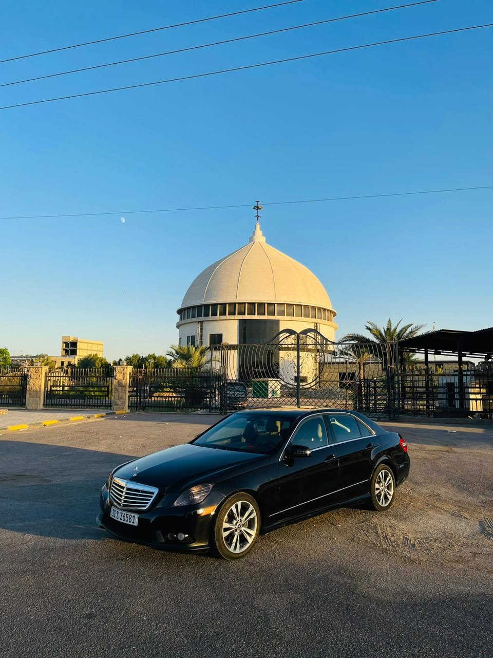 مرسيدس E 350  وارد امريكي فول مواصفات 1/1  موديل 2010  جاهزة وكلشي بيها جديد لوك  ماشية ،57 الف غقط  سعرها 185 ورقة مكانها ألنجف الاشرف وايضآ اذا يحصل مراوس بسياره عاليه وكلشي بحسابه 
للتواصل ***********
