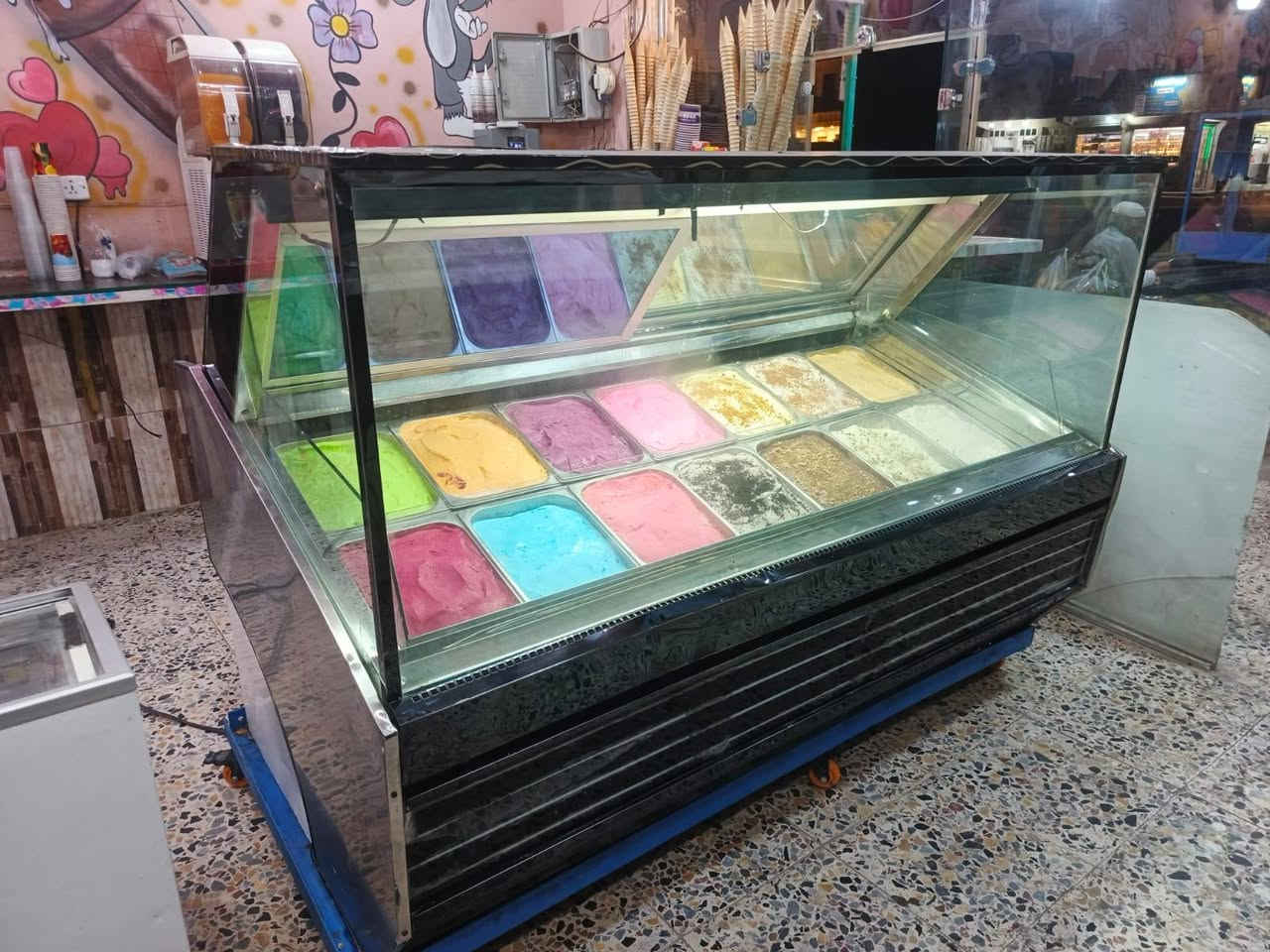 السلام عليكم مكينه مال ازبري لبيع نضافه مثل ما واضحه بل صوره السعر 750 /عارضه مال مرطبات 14ابلانك نضافه مثل ما واضحه بل صوره السعر 2مليون مكاني تاجي سبع البور *********** +***********
