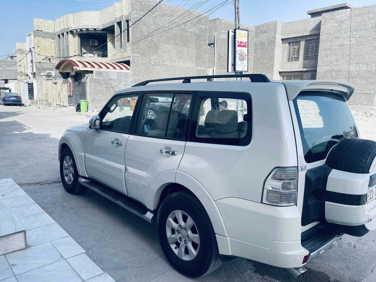 سلام عليكم باجيرو 2010 حبتور 
السياره بيه صبغ جاملغ وباب وبنيد فقط
الون صدفي المرغوب مابيه اي نقص السياره جاهزه 
مكان المحموديه 
***********
*********** 
بيه مجال بي واتساب
