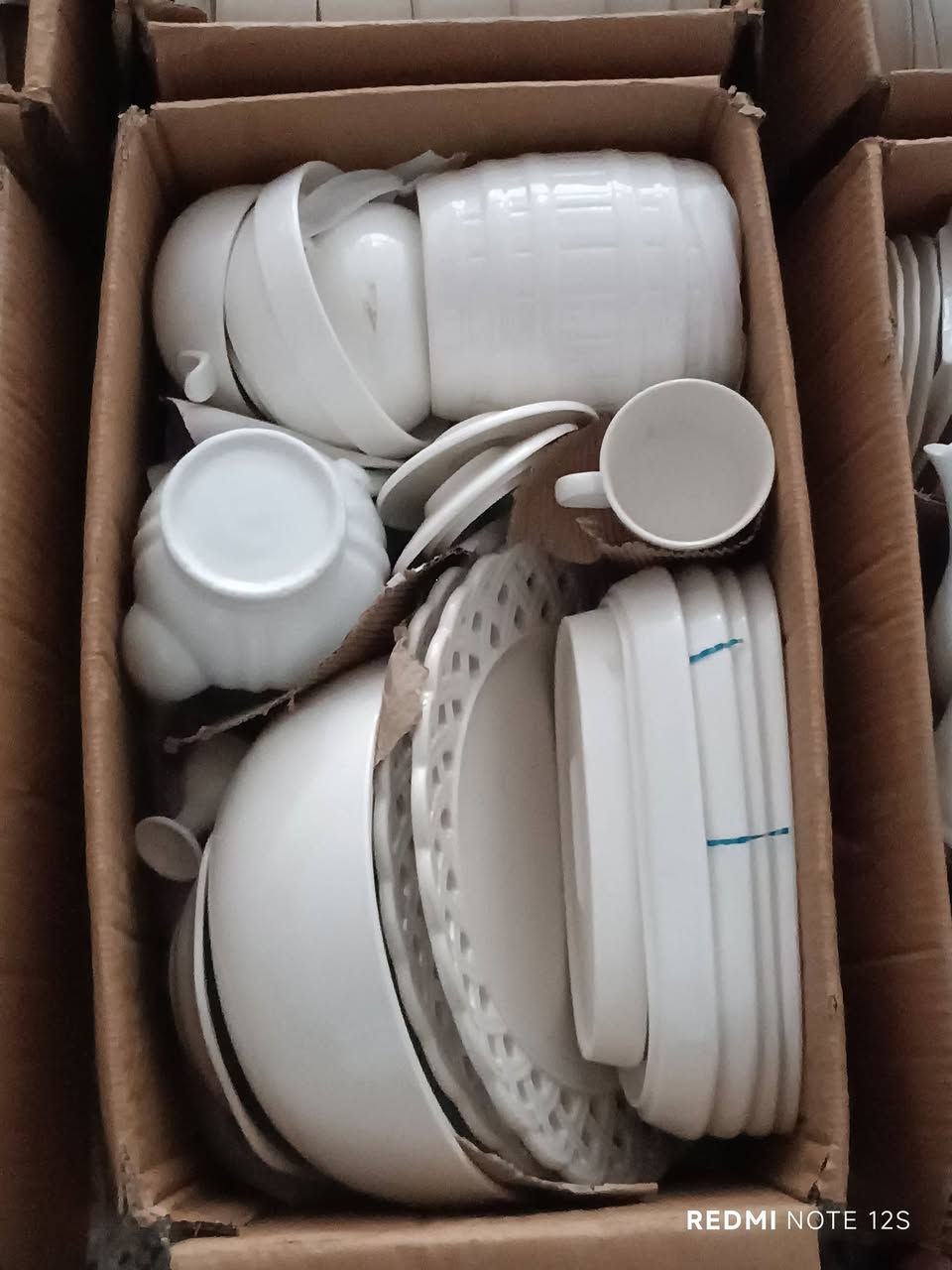 على بركة الله توفر السياحي الجديد 
كارتون القياس الشبح 53*29*29 
كارتون طابقين خشن وناعم تعبئة فول 
للحجز مراسله الخاص او واتساب *********** 
عنوان صلاح الدين/ قضاء الدور _ حي المعهد مقابل جامع الصحابه مجاور معرض الريان متوفر توصيل لكل المحافظات والاقضية
