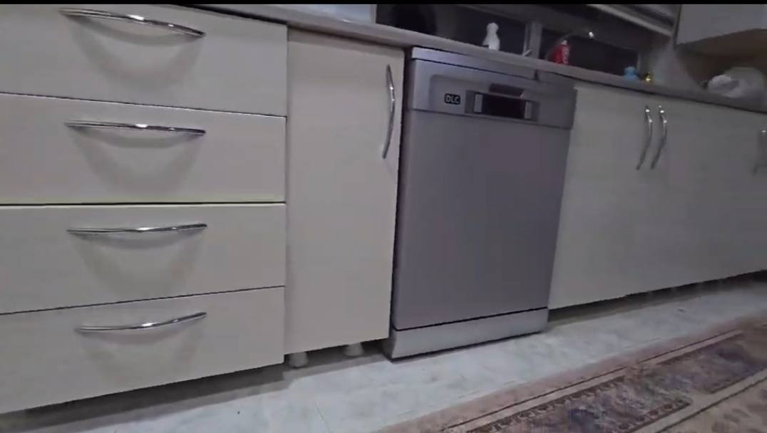 ئەم کەوەنتەرە جوانە نرخی 400 هەزارە شوێن ڕانیە😍


**إذا كنت صاحب هذا الإعلان وتريد حذفه لأي سبب، رجاءا أرسل رسالة إلى الدعم الفني**