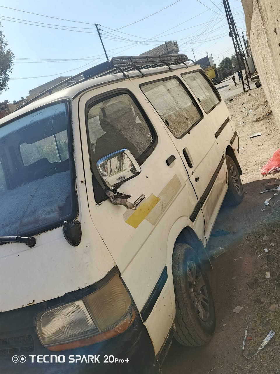 سلام عليكم سياره هايسا تيوتا محرك ونجي سته سلندر كير ومحرك خير من الله شواصي بدون خياسات مكاني بغداد رقم بصره وراعيها بناصرية 
تحويل ثاني يوم سعر بلخلص او تصال عله الارقام التاليه *********** تصال رصيد 
ورقم الواتساب ***********
