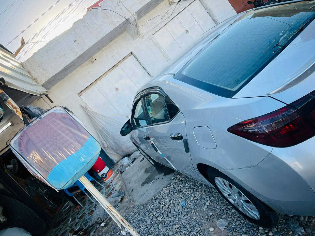 السلام عليكم
للبيع كورولا 2017 L رقم سليمانيه بأسمي
الضرر موجود بالصور 
السعر 118
***********
