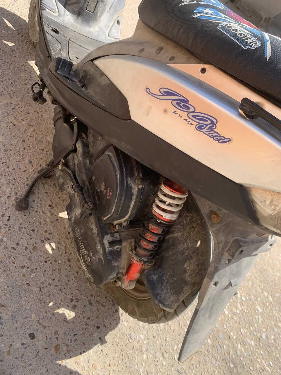 سلام عليكم دراجة ماكس قجمة كاملة من كلشي سلف كهربائيات كلشي شغال  مامفتوحة المكينة بلادية ب 700وبيها مجال /المكان بصرة ابي الخصيب 

***********
