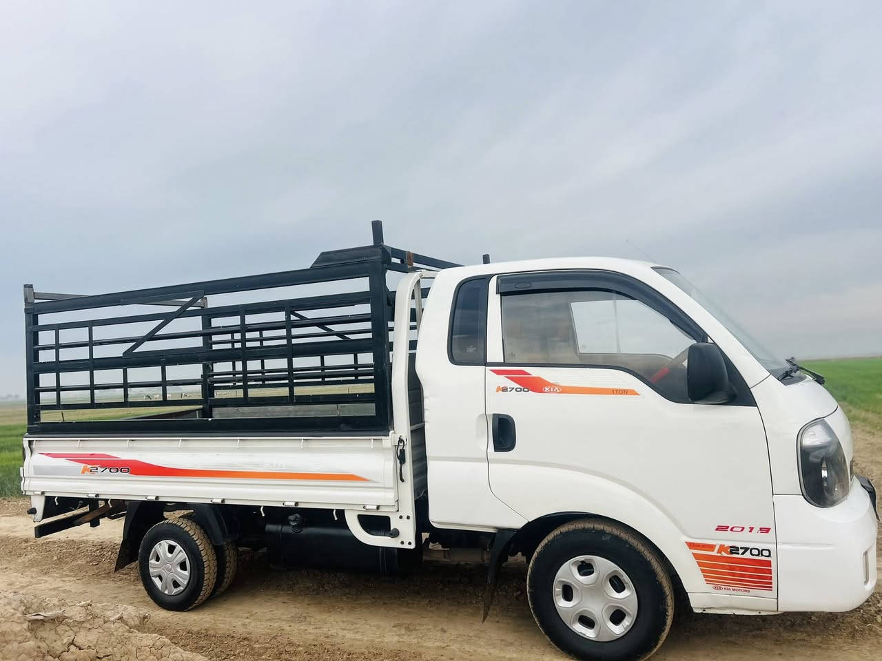 سلام عليكم كيه حمل موديل 2013 كفاله عامه رقم واسط تحويل مباشر   سياره جاهز مال جناي السعر٩٥
***********
