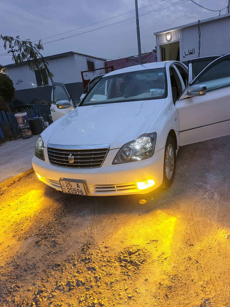 شاهينه للبيع السعر 140 كفاله عامه
موديل 2004
شاصي 80
مكينه 2500
اللون ابيض صدف
تحويل ثاني يوم وين مايعجبك
 السياره باسمي رقم كركوك انكليزي
الرقم ***********
