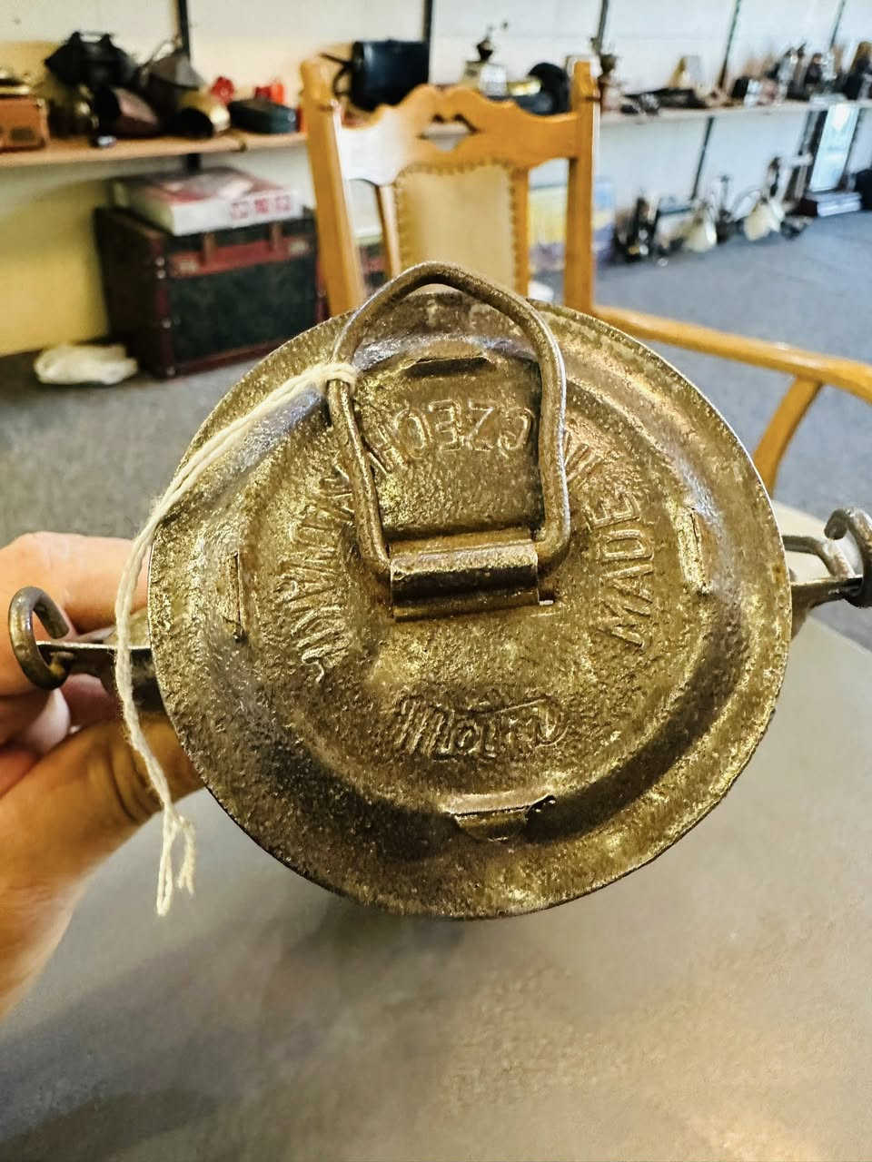 فانوس نفطي صناعة جيكسلوفاكيا 
*********** واتساب المحل في السليمانية يوجد توصيل
