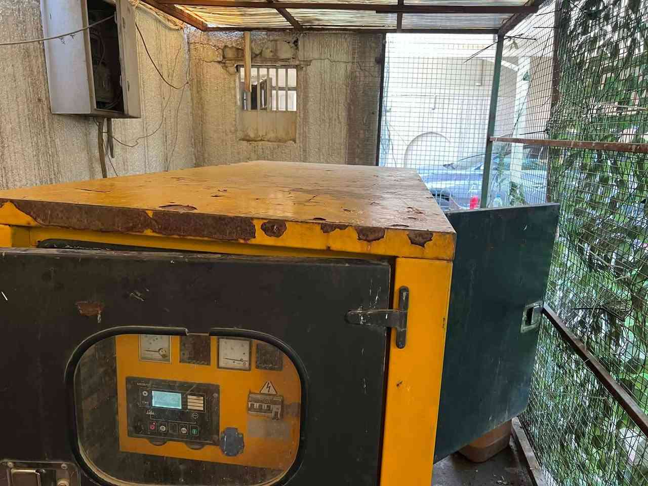 مولد بيركنز بزون 17.5KV ثري فيز راس التوليد لوري سمر كاتم بلادي مكفولة من الفتح و التبخير كلها على وضع الشركة
مكان المولد بغداد الجديدة
سعر 35 وبيها مجال


**إذا كنت صاحب هذا الإعلان وتريد حذفه لأي سبب، رجاءا أرسل رسالة إلى الدعم الفني**
