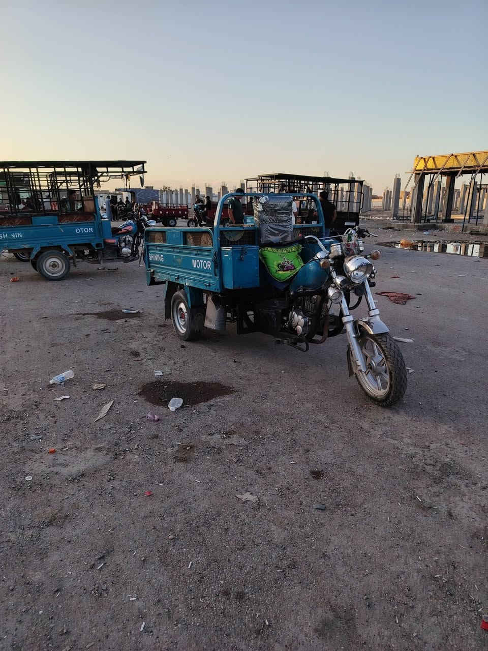 سلام عليكم ستوتة صقر مديل 21 مكينة 23 تجفيت جديد نكرة سلف كهربائيات كاملة  اوراق اصولي كمرك كهربائيات كامله ركبة وشاصي مكفولات  المكان بغداد المعامل  *********** 
 متوفر واتساب
