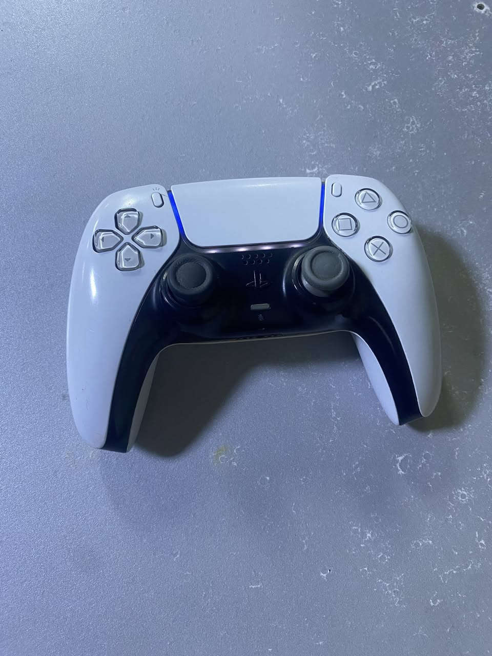 السلام عليكم يده بلي فايف نضيف كلش ما مصلح بيها اي شي ولا مفتوحه استعمال قليل للبيع 60 الف ع فحص تاخذها *********** مكاني بغداد حي الجامعة
