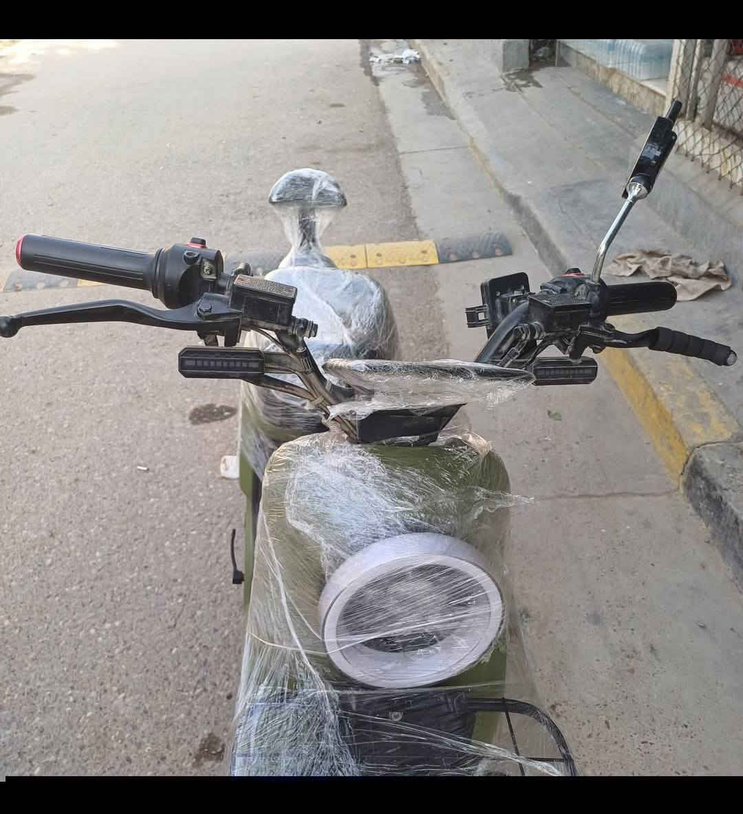 السلام عليكم دراجه R 9 للبيع موديل 2025 خمس بطاريات سرعه 70 حقيقي دراجه مرتبه ماتعبك بيها ضربه خفيفه بلكفر الجوه العنوان هياكل الغزاليه السعر 400 وبيها مجال بسيط 
للتواصل رقم ***********
