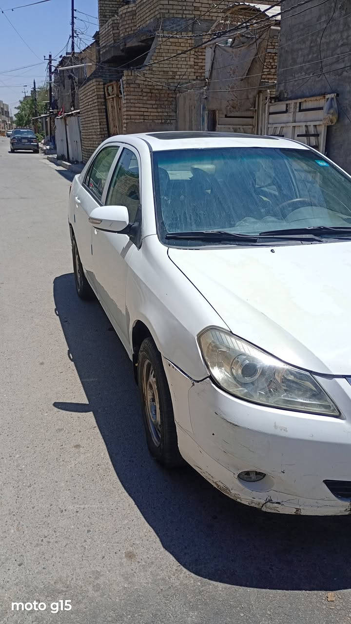 السلام عليكم بيوايدي جي 3 اوتوماتك السياره بلاديه بدون خياسات او تعمير عده صبغ موضح بل صوره السياره بسمي شرط التحويل محرك وكيرخير من الله نواقص السيارة تبريد +صدرنصف عمر اخوان السياره احله من الصوره وجاي ابيع جوه السوك السعر 43 وبيه مجال قليل مكاني بغداد حي اور وهاذرقمي ***********
