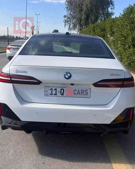 530i
M
2025
سيارة خليجية عروش ضمان العروش 
بعدة زيرو 
بيها ضمان صيانة ٤ سنوات
ماشية ١٧ الف كليو
بيها طخة بالدعامية الخلفية ومصلحة بالوكالة

المواصفات فول 1-1
كراسي تدفئة -تبريد
تبريد ١٠ منافذ
‎4كاميرات
‎5بردات
قيادة الية
صندوك كهرباء
داتا شو
اوتو هولد
اوتو بارك
رجوع الى الخلف تلقائي
وبعد هواية مواصفات
فول للاخير
رقم بغداد اسمي 
سيارة انظف احلا في الصور 
السعر 94 مليون عراقي  بية مجال بسيط
للاتصال ***********
بغداد العامرية
