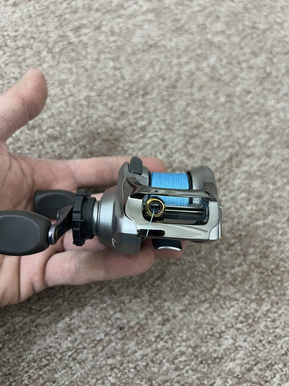 سلام عليكم
مكينه اوفر هيد شركة دايوا اصدار حديث صناعه تايلاند السعر ٢٥ الف
واتساب ***********
