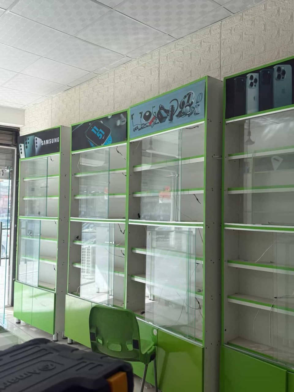 السلام عليكم جميعاً
توفرت لدينا فاترينات عدد ١٨ سعر العمل مالهن ٢٠٠ الف معروضات للبيع السعر ١٢٥ للقطعه الواحده وبيها مجال وميوزه عدد ٨ سعر العمل ١٥٠ حالياً معروضات ب ١٠٠ للميز الواحد وبيها مجال للاستفسار مراسلة الصفحة أو الاتصال على الأرقام

***********

*********** 

علما البيع شلعه وحده مفرد مابيع يوجد خدمة توصيل للزبون اللي يشتريهن وبخدمتكم
