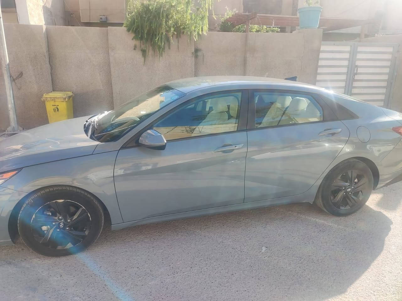 النترة2022 لون سمنتي مميز
محرك 2000 دوش

مواصفات 

بصمه 

تشغيل عن بعد 

بصمه ابواب مع ترحيب 

بصمه جنطه 

لد امامي مع عدسات زنون 

نقط عمياء 

رادار امامي خلفي وجانبي 

عدادات ديجتل مع شاشه ملتصق

حساسات اوتو ستوب 

كامره خلفيه وكامره رادار 

شاشه اعطال 

ماشية 33m

فول تحكم ستيرن مع قياده ذاتيه 

مود درايف تغير وضعيات القياده عدد 3

مانع انزلاق

كشافات 

تدفئة كشنات

شاشه تدعم كار بلي حجم كبير لمس

ويل كب 

مرقم بغداد سنوية باسمي كامل تحويل مباشر 

بدون تبديل او صبغ فقط بارد راجعة حتة الدعامية نفسة

باقي سياره كفاله عامه 

بغداد الاعلام

السعر 145

استفسار ***********
