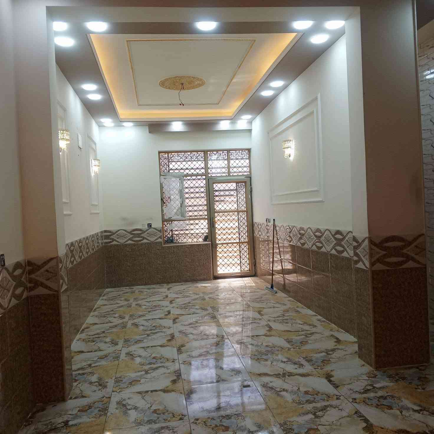 بيت للبيع في حي الوفاء المساحه 100 متر طابقا قريب مركز الوفاء للاستفسار/***********
