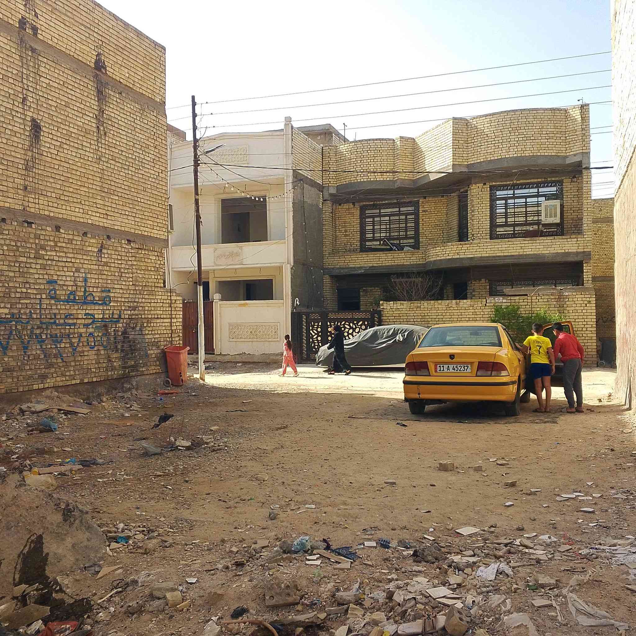 سلام وعليكم قطعه ارض للبيع
100متر مربعه اواجه10والنزال10

بوري ماء موجود مسحوبه كهرب مجاري 

مصبوبه بتلو مدفونه 

رقم صاحب القطعه*********** وتساب
