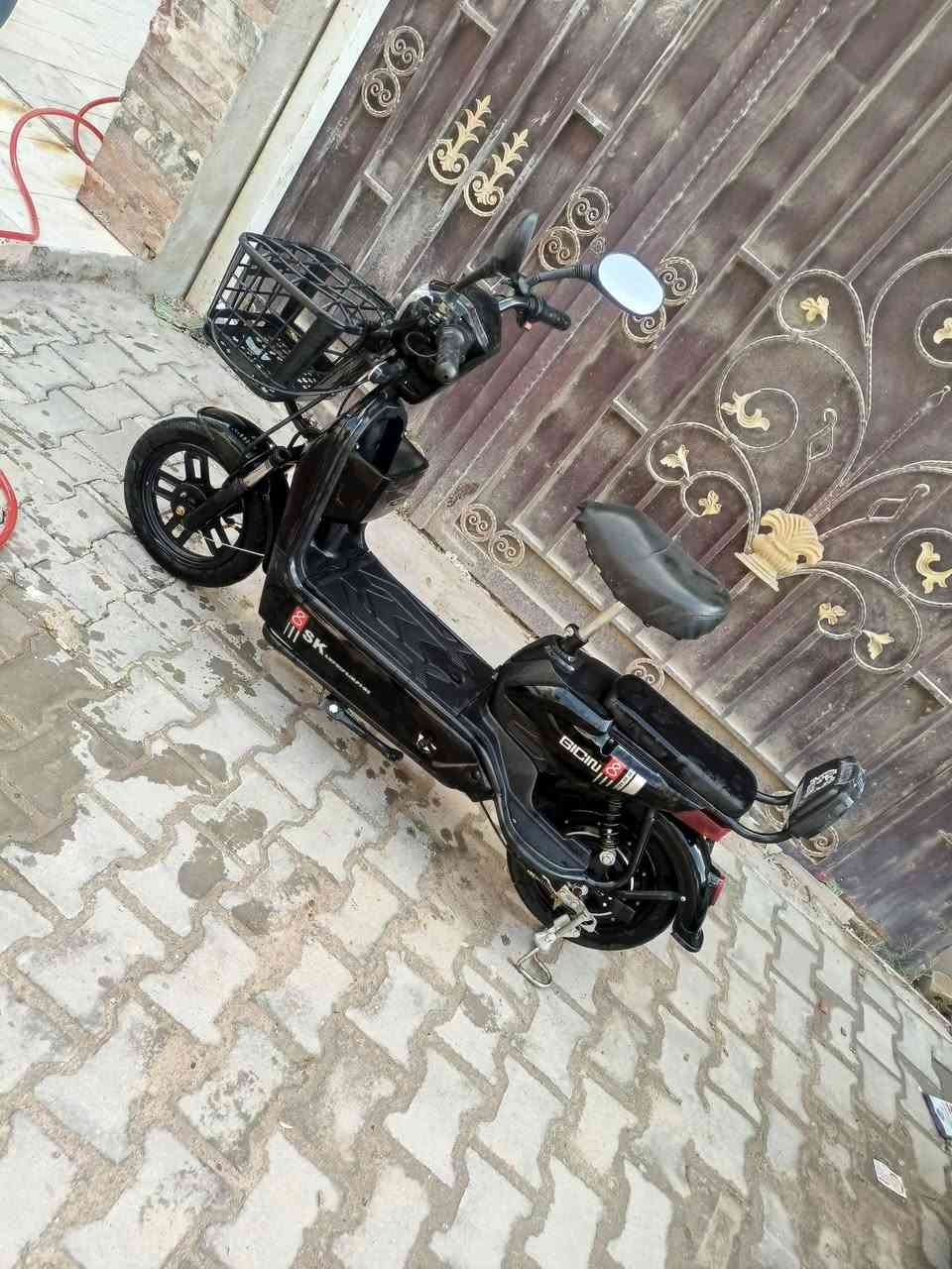 السلام عليكم 
دراجه شحن 2025
جديده السعر 
250  للاتصال ***********
