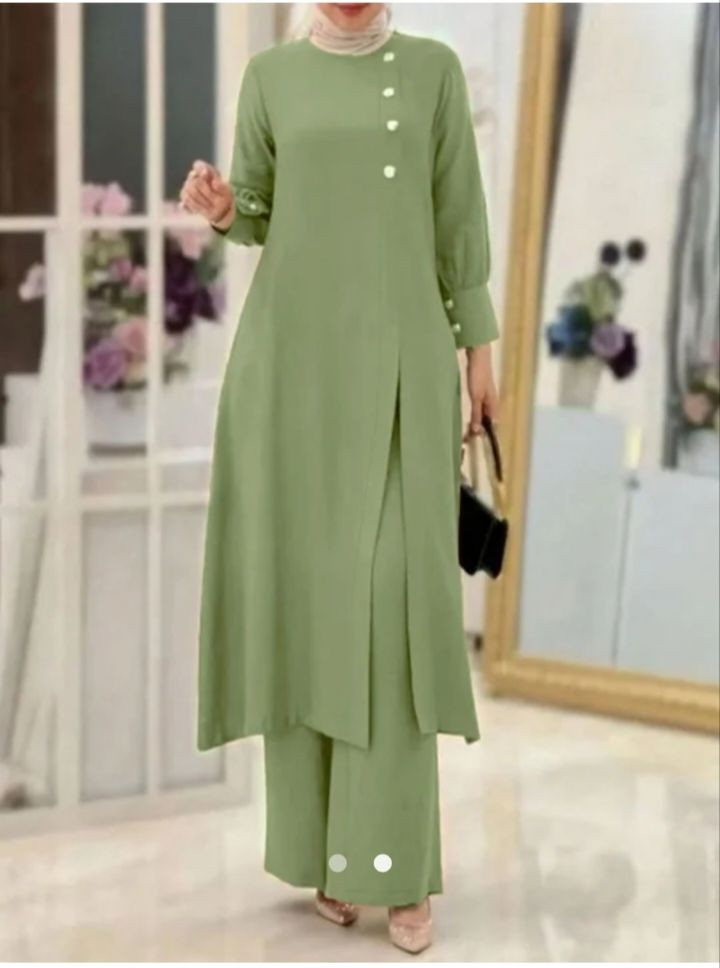 التناغم والستر.. عنوان إطلالتج الجديدة! ✨
​💰 السعر: 24 ألف دينار فقط!
​📏 القياسات: متوفر من S إلى XXL.
​🚗 خدمة التوصيل: متوفرة لكل المحافظات.
​تميزي بإطلالتج واطلبي الآن قبل نفاذ الكمية! 🛍️
للحجز والاستفسار، راسلينا على الخاص 📥


**إذا كنت صاحب هذا الإعلان وتريد حذفه لأي سبب، رجاءا أرسل رسالة إلى الدعم الفني**