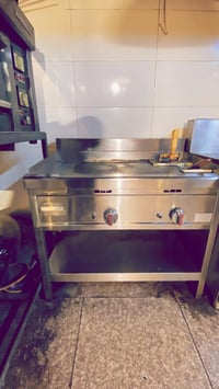 گرل بركر للبيع نظيف جاهز بغداد مكانه 07730030448