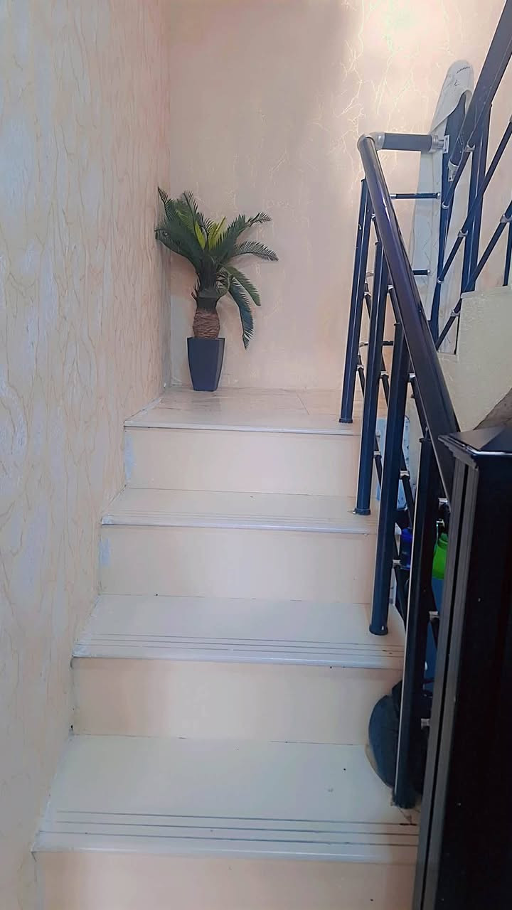 السلام عليكم فرصة..دار للبيع كربلاء المساحة ٥١ متر واجهة ٧ طابقين مسلح ركن العنوان شارع بغداد الرئيسي عمود٢٨ قرب السايدين الجدد اول حي الزهراء والة مدخل ثاني حولي حي العباس موقع مميز اقرار قاضي كامل اعتراف مباشر من صاحب الارض ***********
