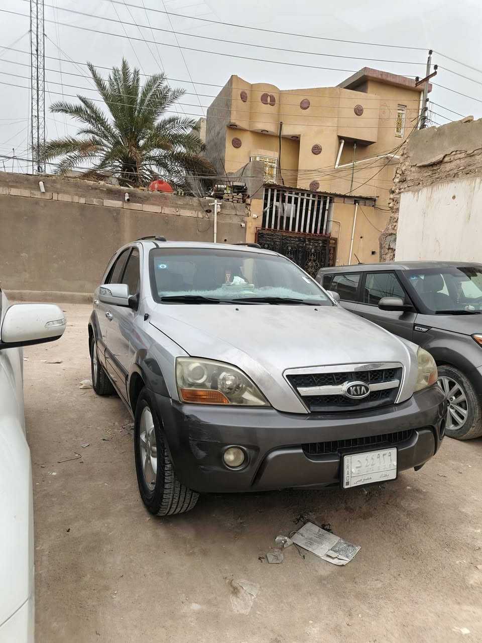 كيا سورنتو 2009 خليجي السياره كامل المواصفات تبريد قطعة وحده السياره 5 راكب محرك 6V سلندر سياره صرفيته زينه السياره ما متعوبه رقمه بغداد مكان السياره البصرة الزبير راعي السياره بل زبير السعر 110 وبيه مجال للشراي رقم صاحب السياره *********** 
*********** أرقام صاحب السياره أنا مجرد ناشر وانا بل خدمه
