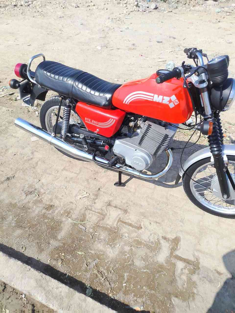 السلام عليكم موطور للبيع موديل 82 رقم سنويه بدون راعي كفاله للسرقه والعشائر موطور  كله شغال كهربائيات كله شغاله مكان الحله شارع 80 سعر  اتصل *********** لا طب خاص متكلف بالنشر
