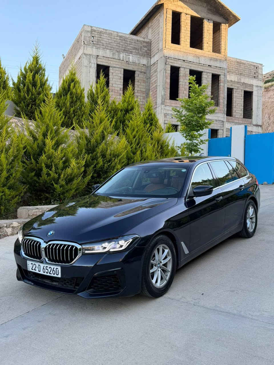 ‏Bmw 520i موديل 2018 ( بانزين ) خليجي ظمان دولي

⚔️⚔️ السعر 139$ وبيها مجال ⚔️⚔️

اي استفسار ( *********** )
العنوان النجف الاشرف 

مكينه اربعه سلندر توين بور تيربو كلش قتصاديه وسريعه
شلعتها ومعدلها شي مخيف

السيارة بدون حادث كفاله عامه
محدث 2023 صبغ قطع التحديث فقط

السيارة خليجية جانت تكسي مطار دبي الدولي vip

بدون اي نواقص واي عيوب ومن الزيرو لليوم كل سيرفسها بشركة BMW واي قطعه تتبدل جانت اصليه من شركة Bmw ⚔️

⚔️ تحويل او وكالة نفس اليوم ⚔️

⚔️⚔️ المواصفات ⚔️⚔️

بصمه تشغيل ⚔️
مثبت سرعه ⚔️
صندوك كهربائي + شفط ⚔️
ليد داخلي 12 لون بلاد ⚔️
كشنات اماميه  خزن  + ستيرن خزن ⚔️
شاشة جبيرة حساسات اماميه + خلفيه ⚔️
تحكم فتح وغلق الجام من خلال البصمه⚔️
مصابيح داخل يدات الابوب للترحيب وتذكير القفل وفتح السياره ⚔️
مري كلاب .. مري شفط ⚔️
كير اوتوماتيك + عادي 8 نمر ونظام sport⚔️
لايتات زينون بلاد عالي ناصي متحرك  بك لايتات ليد بلاد 
داخل السياره جلد طبيعي مشمشي ⚔️
الكشنات الاماميه تحكم كهربائي فول⚔️
تحكم ستيرن جهتان فول ⚔️
امكانيه التحكم في كمبيوتر السياره⚔️
ماوس داخلي للتحكم التام في السياره والكمبيوتر ⚔️
انظمه ملاحه متطوره حسب الموصفات
امكانيه ربط الهاتف بشكل متكامل⚔️
سايد بريك كهربائي بصمه ⚔️
نظام مانع الانزلاق⚔️
زجاج المرايا الجانبيه والوسطيه للسيارة عاكس للضوء⚔️
التبريد التحكم من قبل السائق او من خلال قياس درجات الحراره وتحكم التبريد الخلفي منفصل بالكامل عن الامامي مع امكانيه التحكم به من قبل السائق من خلال الكمبيوتر ⚔️
نظام الايرباك لجميع جوانب السياره⚔️
حساس امامي خلفي ⚔️
نظام السماعات فول استريو +دمام ومضخم بلاد⚔️
كمبيوتر لفحص جميع المركبه وعند وجود اي خلل يخبرك في مكان العطل والخلل 

ملاحظة ..
صدر امامي خلفي جديد
اربع تايرات جديدة + فلتر بانزين + دسكات امامي خلفي مبدلهم  السيارة جاهزة وعلى ٢٤ حباية بدون اي نقص واي عيب بشرط النجف, العراق
