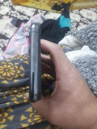 ايفون 11 برو ماكس بطاريه 82 الذاكرة 256 شاشه مبدله الشاشه بيها شويه سو...