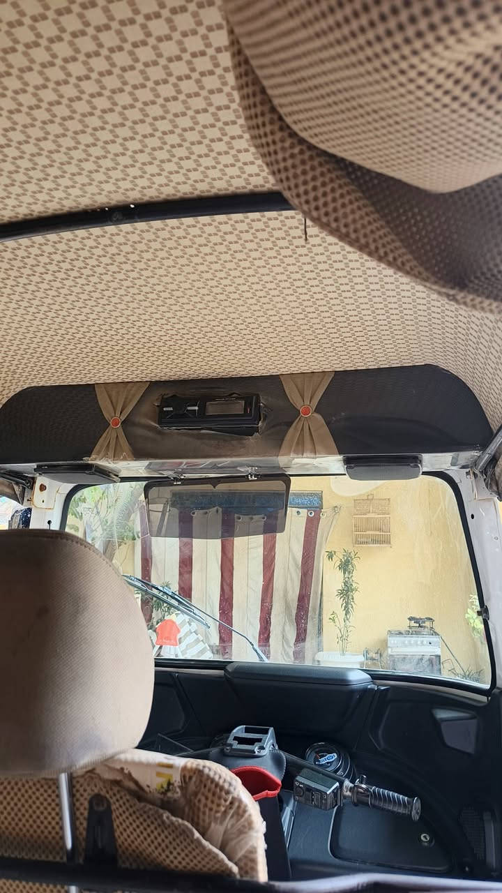 سلام عليكم
 تكتك باجاج للبيع 21 مكينه مفتوحه مره وحده مكفوله من تنقيص و التبخير تكتك خير من الله مكفوله من الضربه والصبغ و المعجون بس اخياس جوه الباب اشويه .للستفسار .
***********
