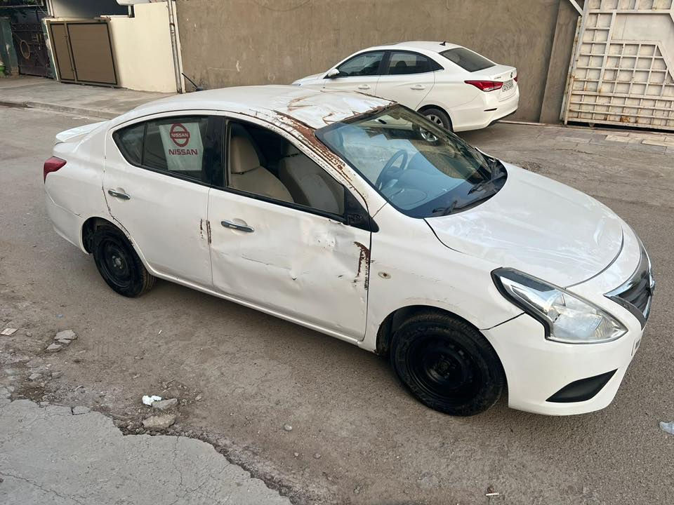 السلام عليكم
اخوان للبيع سني هندي 
موديل 2020 رقم بغداد 
دولي السياره شغاله وتمشي
تحويل مباشر مكان السياره 
بغداد المشتل 
السعر 63  بي مجال قليل
***********
