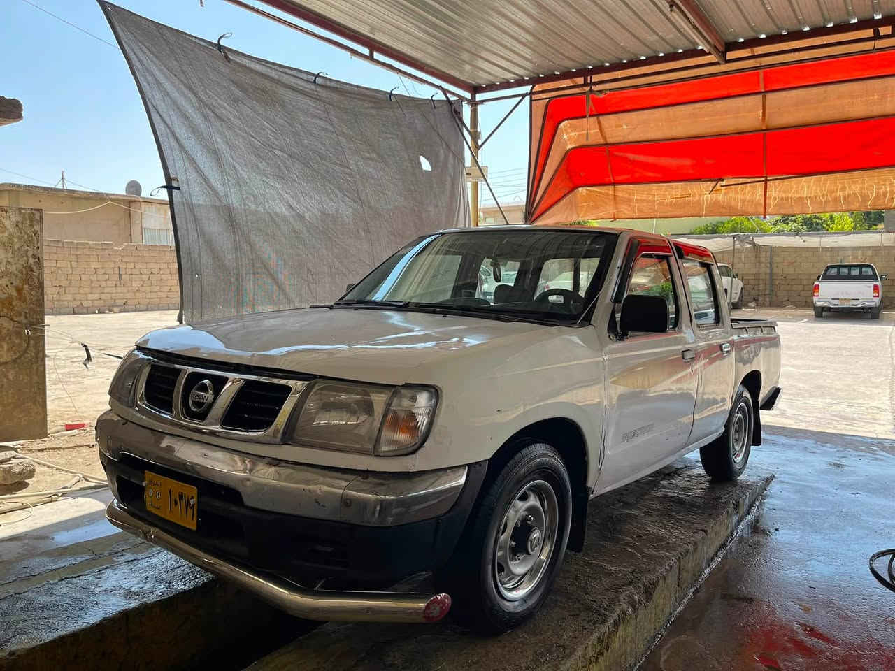 نیسان
مۆدێل:2001
ساق
پاتری تازە 
ڕۆنی گێڕو مەکینەی گۆڕاوە 
چوار تایەو ویلی لۆک
باڵو ناو بۆدی سفر
دەعامی دوای کراوە بە مۆدیل بەرز
بۆری دەعامی پێشۆ
تەقەو ڕەقەو کارەبایو هەموو گیانی بەشەرت
گێڕو مەکینە لۆک
سعر :٤٨گڵاو مەعمەلە پارەی بڕاوەیەکە
شوێن:دەربەندیخان
***********
