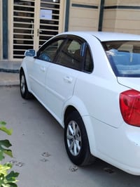 اوبترا 2006 للبيع موديل 2006  طخم شرط  كير شرط تبريد شغال بس نقص غاز م...