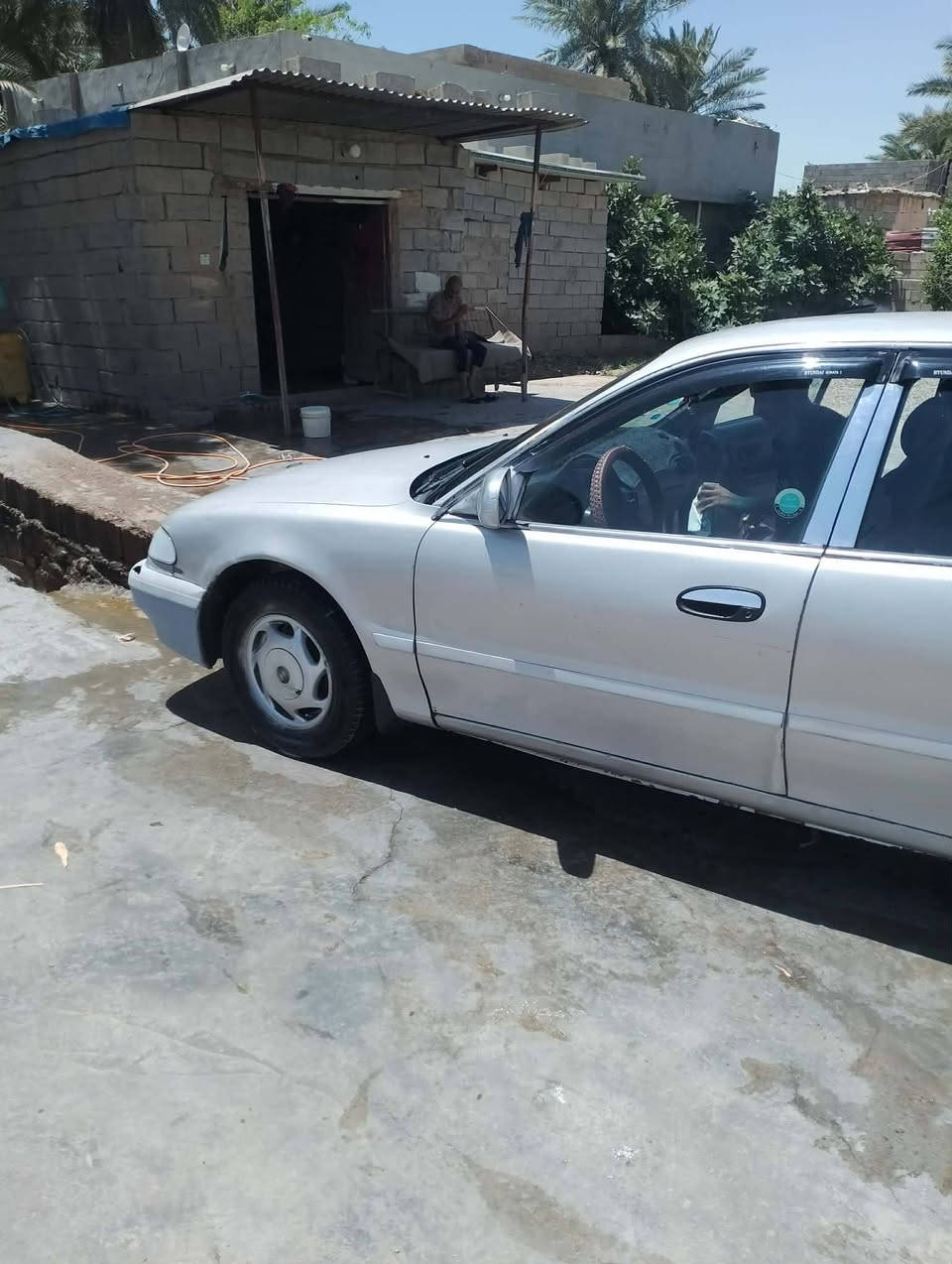 السلام عليكم. سوناتا للبيع السيارة كير ومحرك جديد حاويه تبريد شغال فوول تخم تاير صدر امامي خلفي جديد السيارة بلاديه مابيه صبغ بس الدعاميات رقم بغداد دولي سنوية لل٢٨ السيارة باسمي تحويل ثاني السيارة مال جناي ترايك وين متحب ااسعر  43وبي مجال ممتواجد عالفيس.. *********** ديالى الخالص
